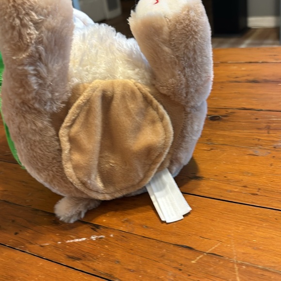 Cuddle Barn Woodchuck Chuck Singing plush - Picture 4 of 6